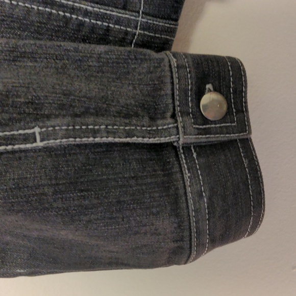 ORLY Women's Jean Denim Jacket White Stitching Chest Pockets One Button Cuffs - Picture 9 of 16